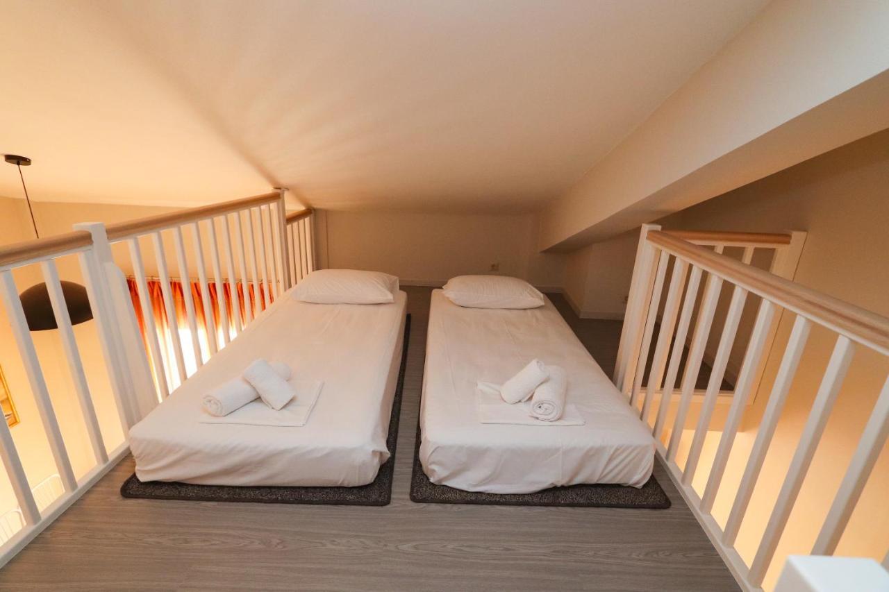 East & West Seaside Apartments Gialtra Zewnętrze zdjęcie