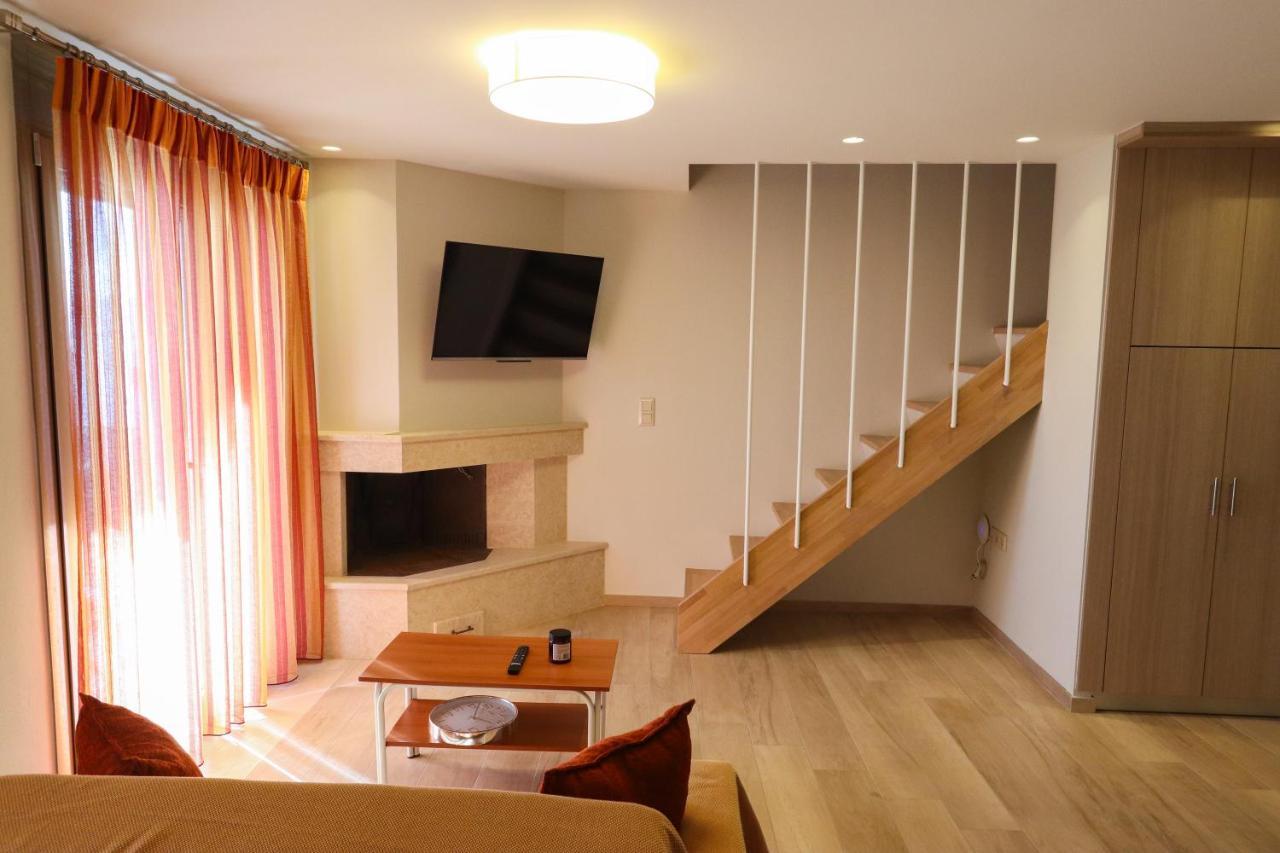 East & West Seaside Apartments Gialtra Zewnętrze zdjęcie