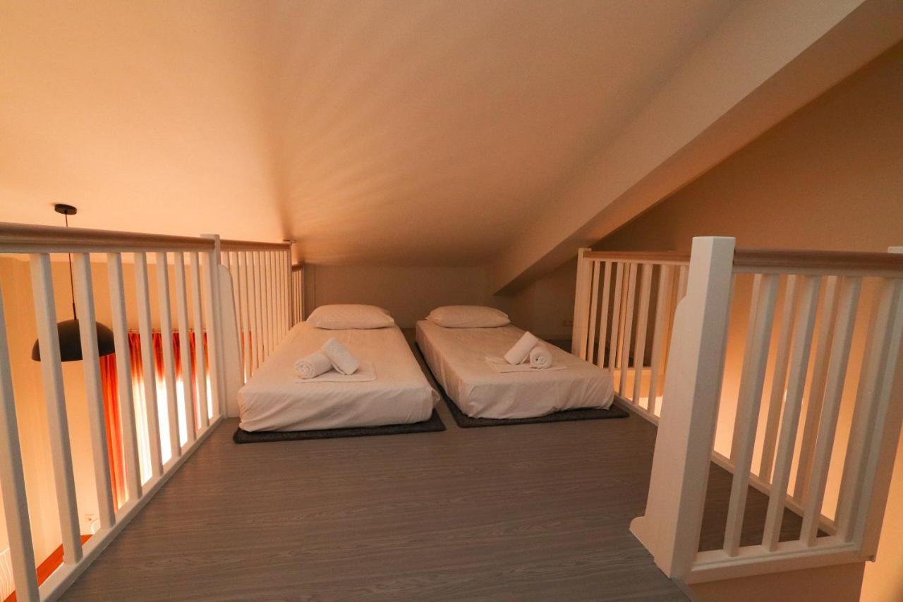 East & West Seaside Apartments Gialtra Zewnętrze zdjęcie