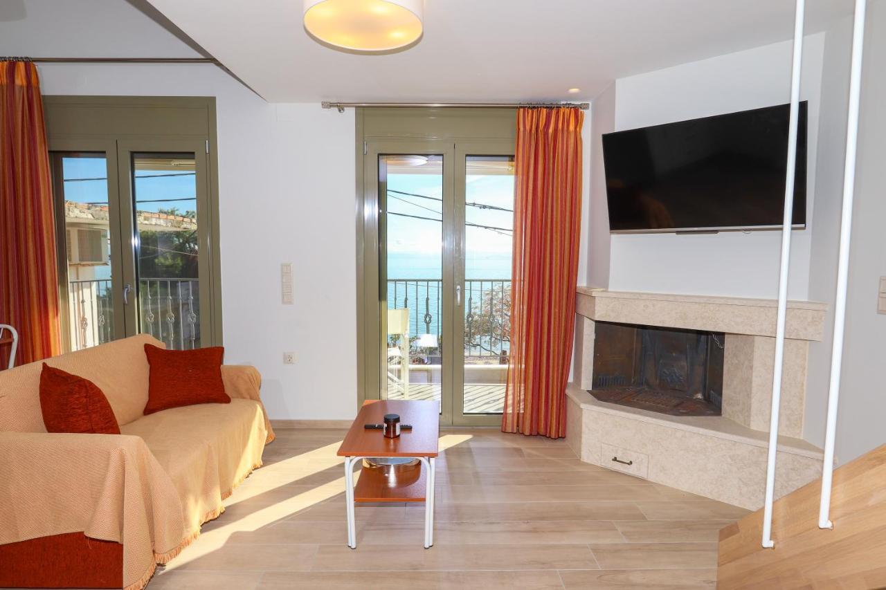 East & West Seaside Apartments Gialtra Zewnętrze zdjęcie