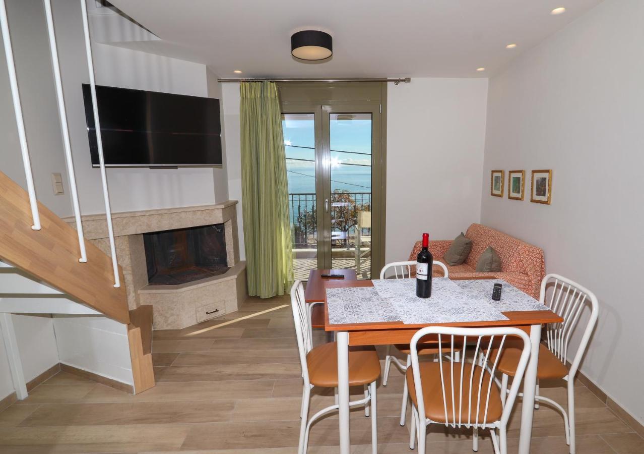 East & West Seaside Apartments Gialtra Zewnętrze zdjęcie