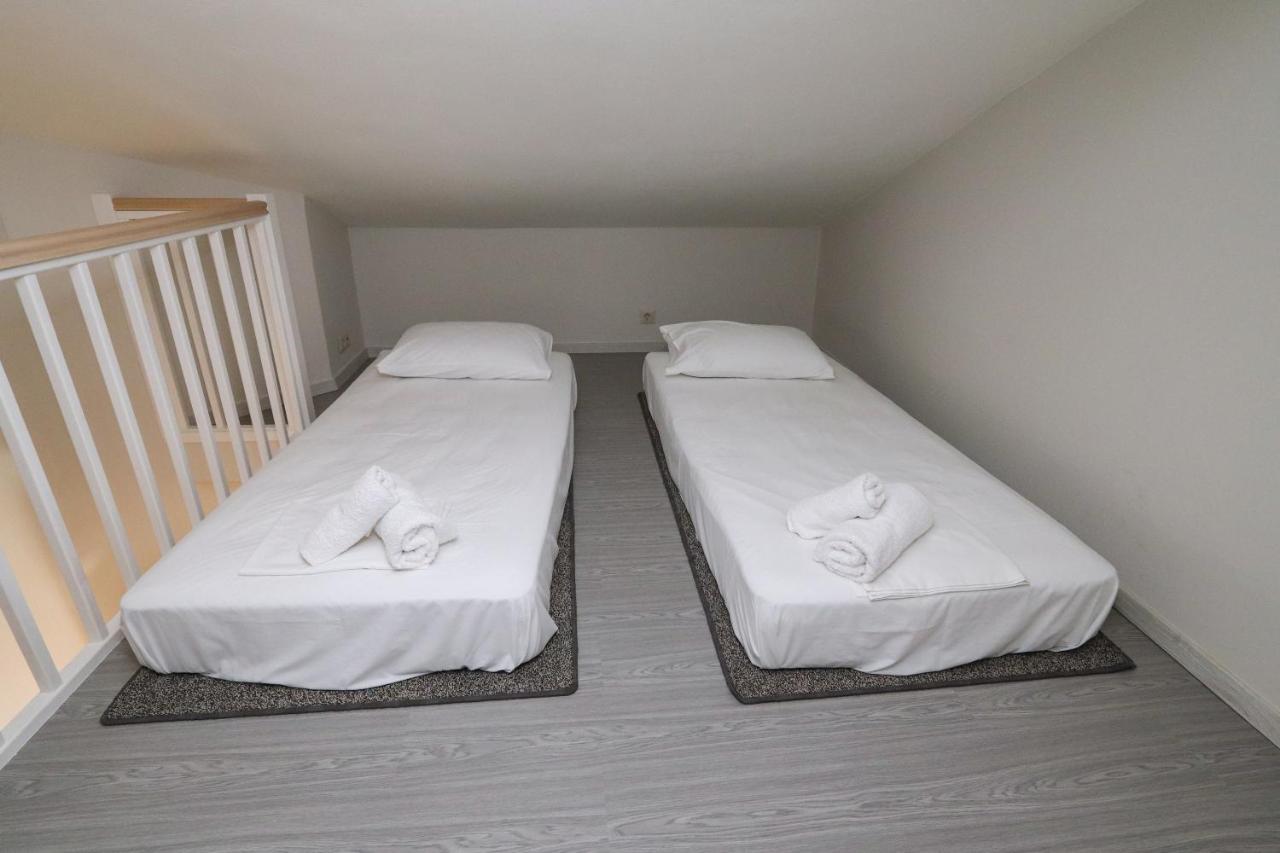 East & West Seaside Apartments Gialtra Zewnętrze zdjęcie